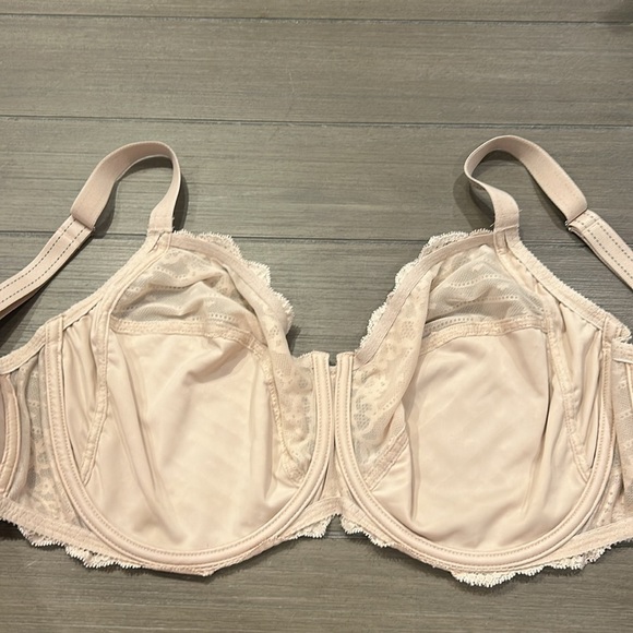 Chantelle Rive Gauche Full Coverage Unlined Bra - Picture 9 of 11